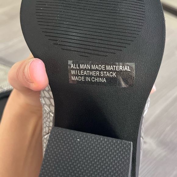 Dolce Vita- Numbra Ruched Boot In silver- Size 8.5 - Picture 8 of 10